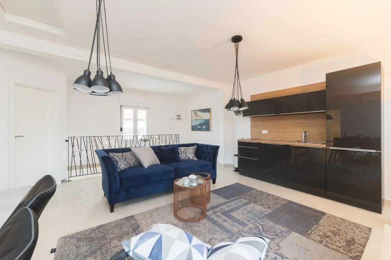 Apartment Ema Zara
