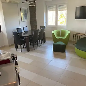 Zadar-city Apartment